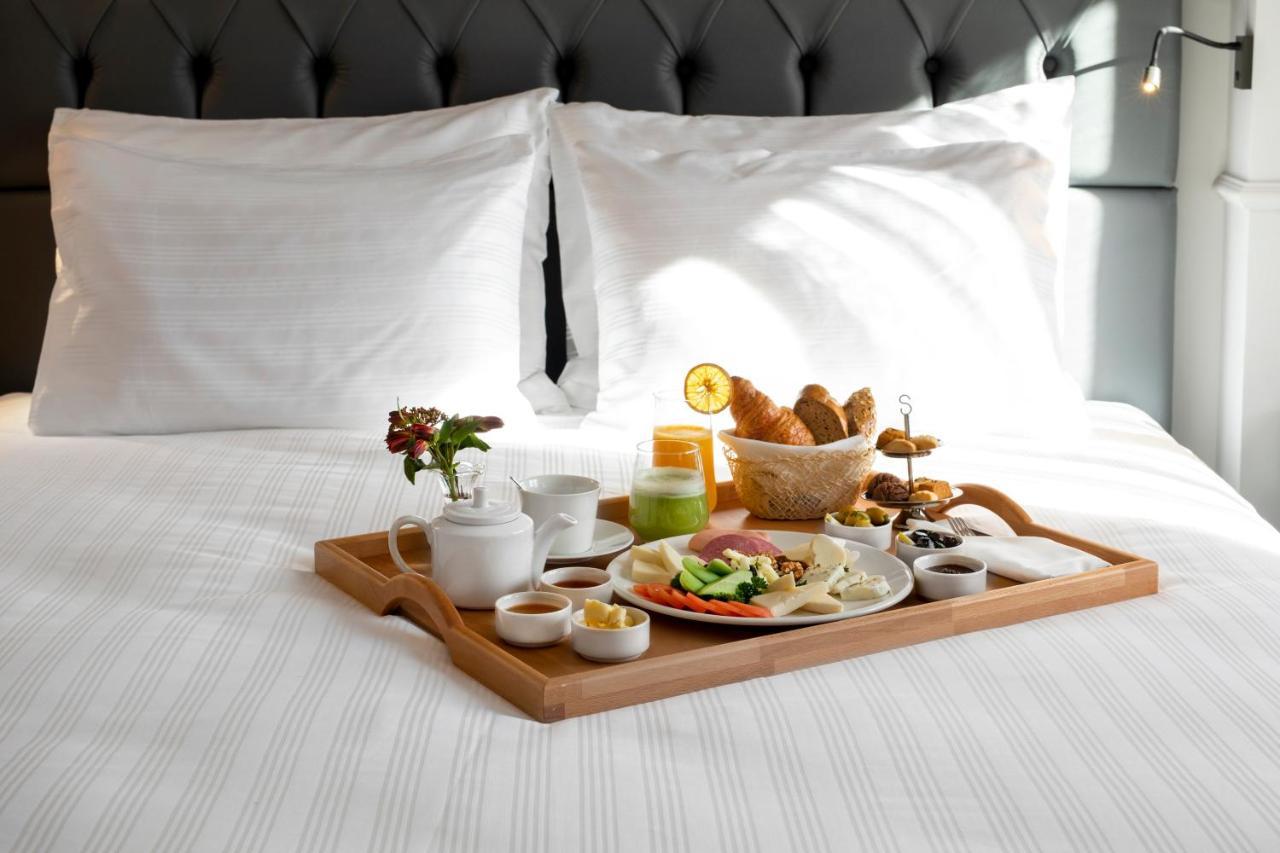 Wish More Hotel Sisli Istanbul Ngoại thất bức ảnh A breakfast tray