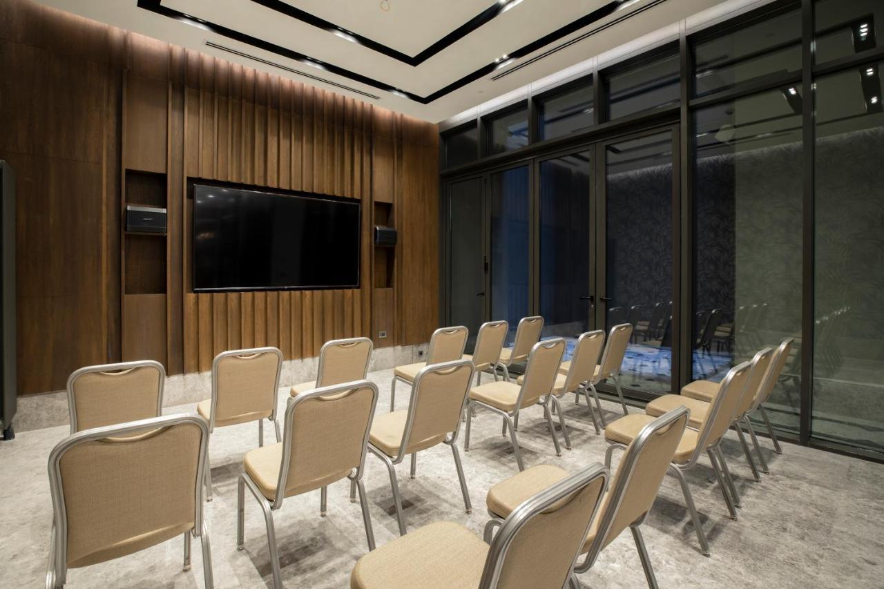 Wish More Hotel Sisli Istanbul Ngoại thất bức ảnh The meeting room